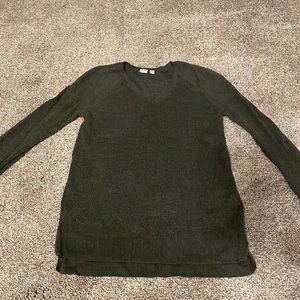 Gap sweater